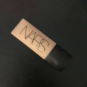 Barely used NARS Soft Matte Complete Foundation in Salzburg.